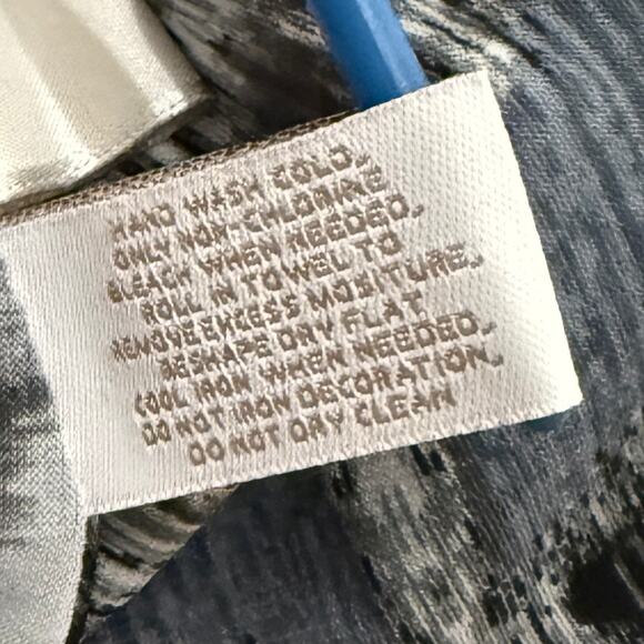 Chico’s size 1 beaded jeweled tunic pullover top black & gray V neck long sleeve - Picture 6 of 6